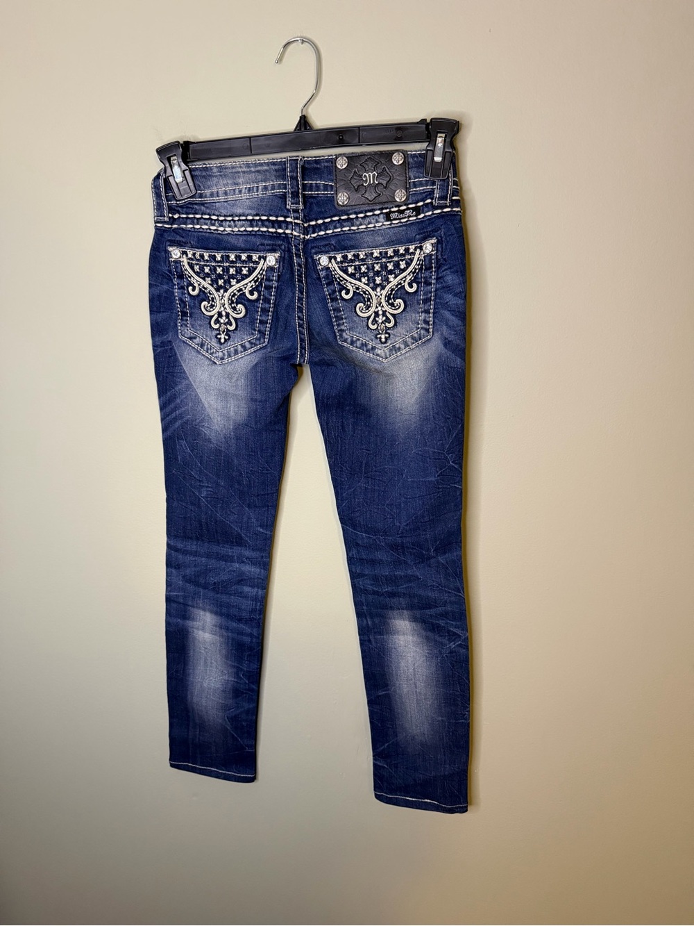 Like New Y2K Gorgeous Miss Me Signature-Rise Skinny Jeans Embellished Pkts 32”